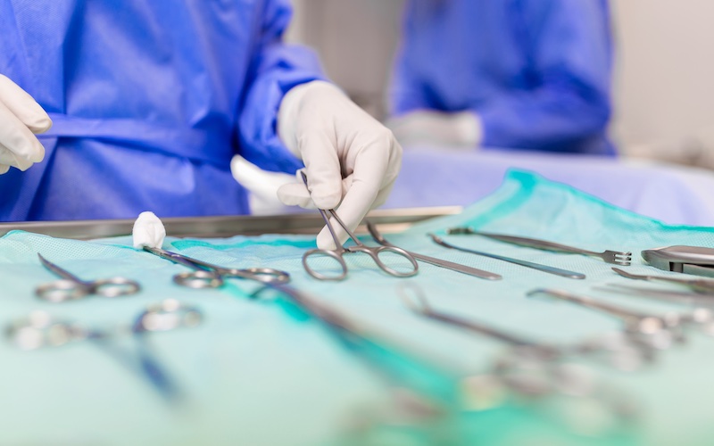 Dr. Blazek operiert jetzt auch in Mitte